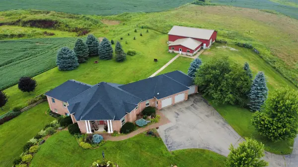 10599 State Highway 56, Le Roy, MN 55951