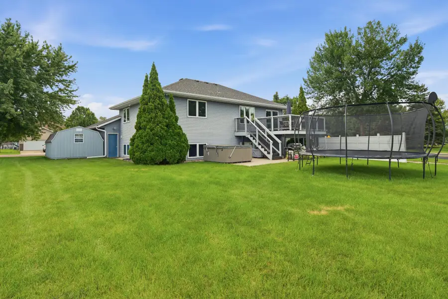 653 Grayhawk Dr, Mankato, MN 56001 - #3