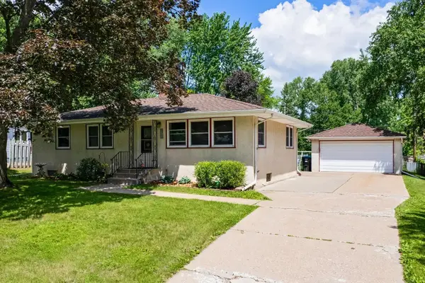 1843 Grant Road, Arden Hills, MN 55112