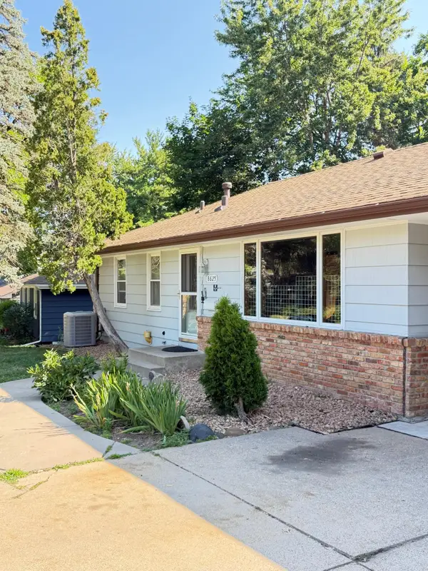 8625 Poplar Bridge Curve, Bloomington, MN 55437