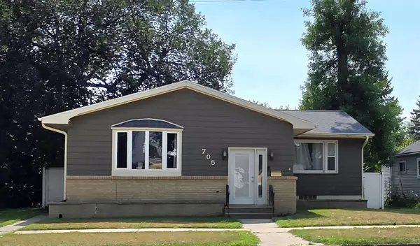 705 5th Street Sw, Valley City, ND 58072