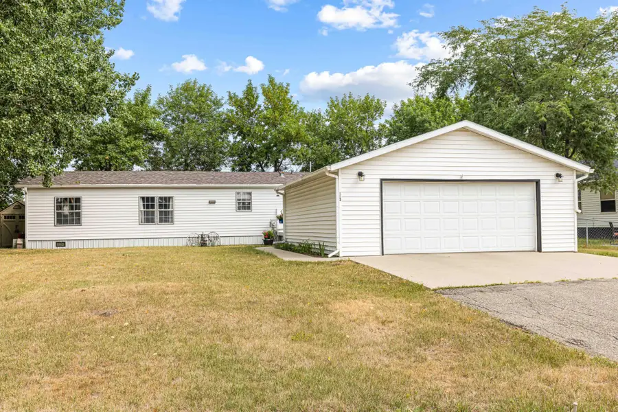 403 11th Avenue Nw, West Fargo, ND 58078 - #2