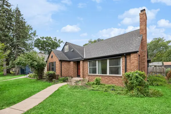 2011 Vincent Avenue N, Minneapolis, MN 55411