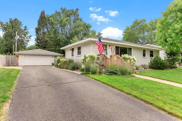 8502 Upper 206th Street W, Lakeville, MN 55044