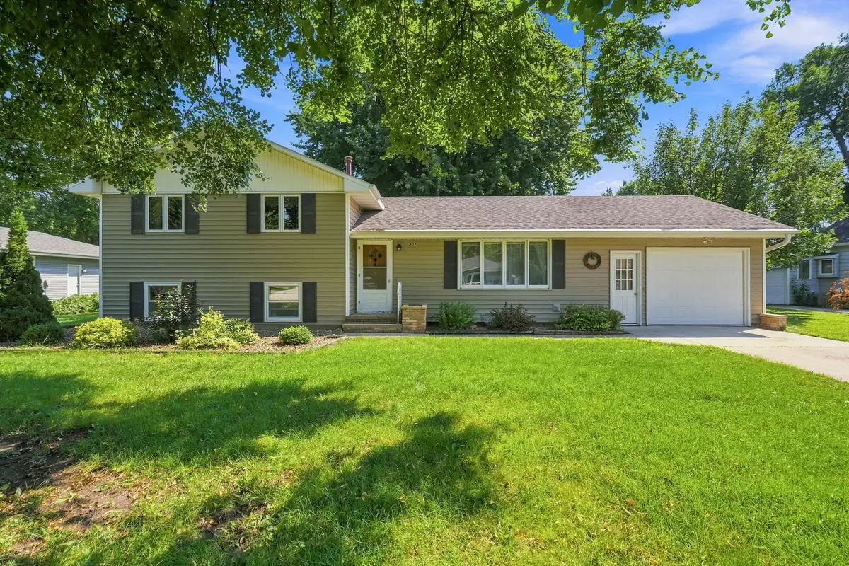 807 N Renville Street, Winthrop, MN 55396 - #1