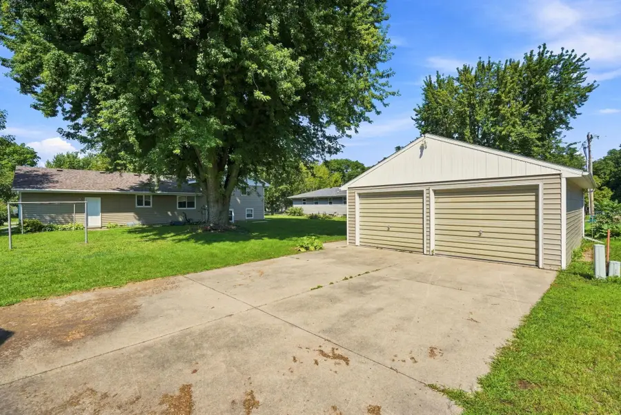 807 N Renville Street, Winthrop, MN 55396 - #2