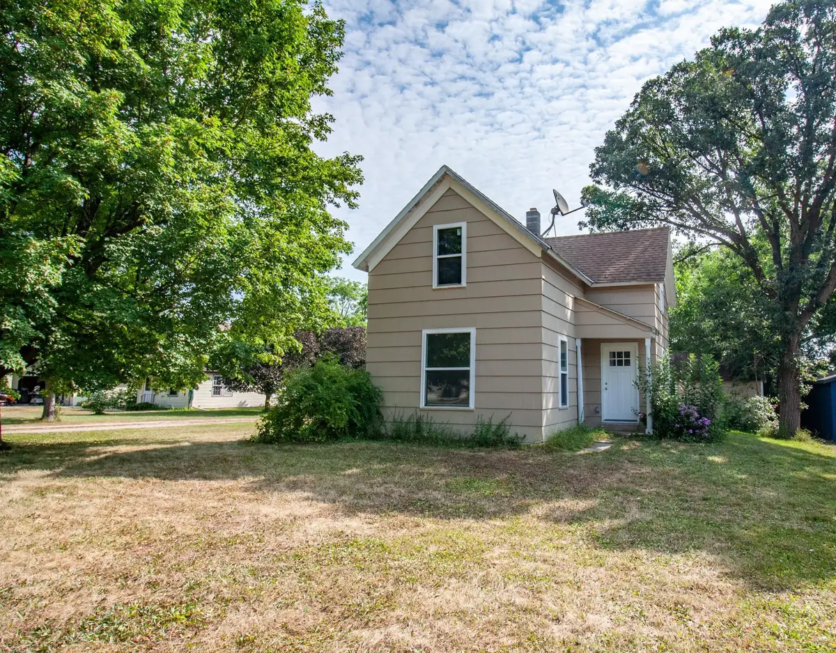 614 Springen Avenue, Fergus Falls, MN 56537 - #1