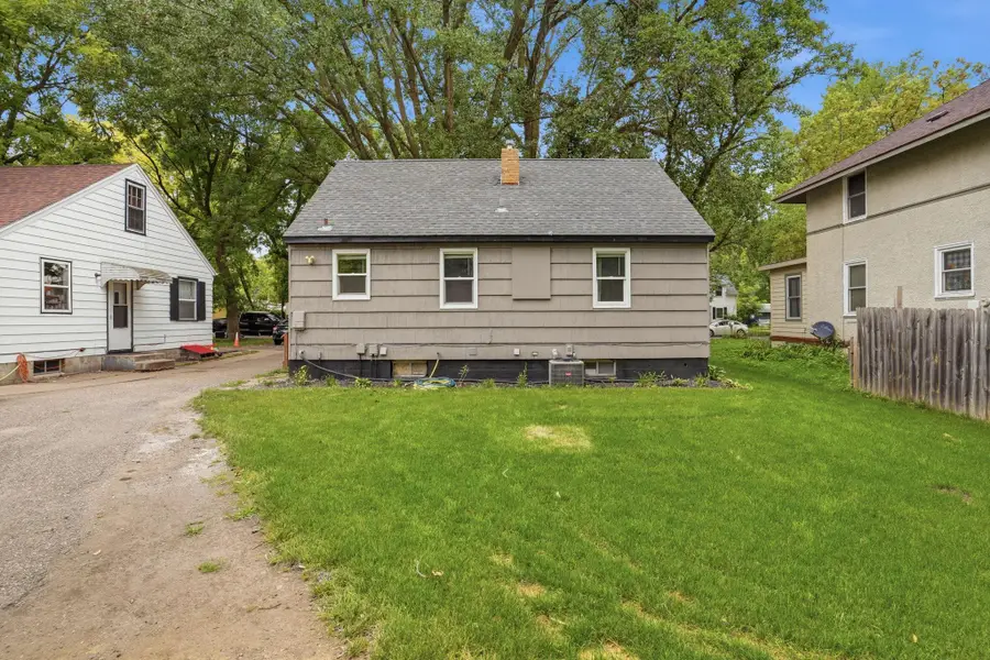 615 16th Street Sw, Willmar, MN 56201 - #3