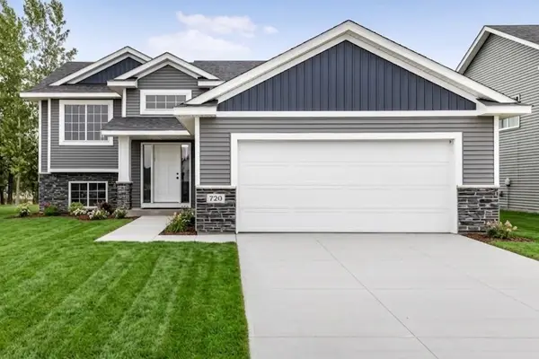 720 Margaret Lane Ne, Isanti, MN 55040