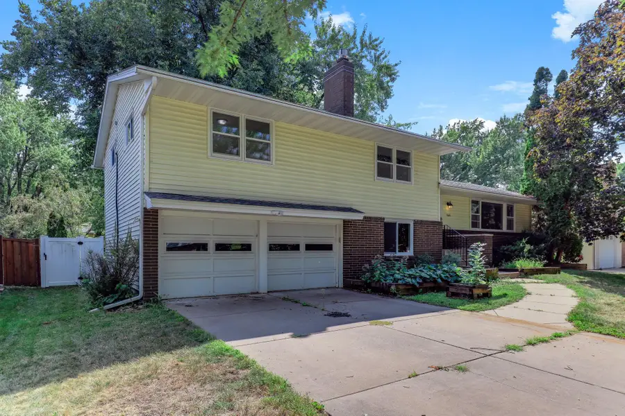 1866 Shryer Avenue W, Roseville, MN 55113 - #2