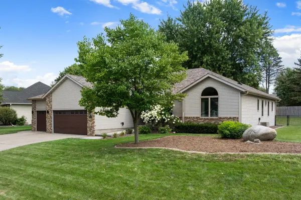 659 Crestview Lane, Owatonna, MN 55060