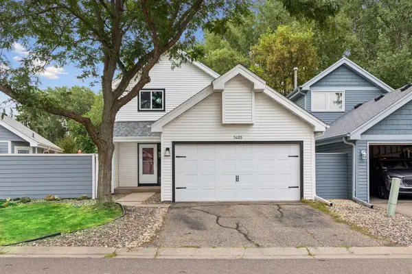 1405 Granada Trail N, Oakdale, MN 55128