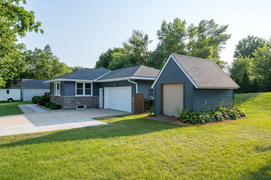 914 N 5th Street, Saint Peter, MN 56082 - #3