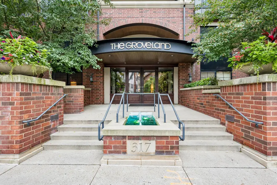 317 Groveland Avenue #714, Minneapolis, MN 55403 - #2
