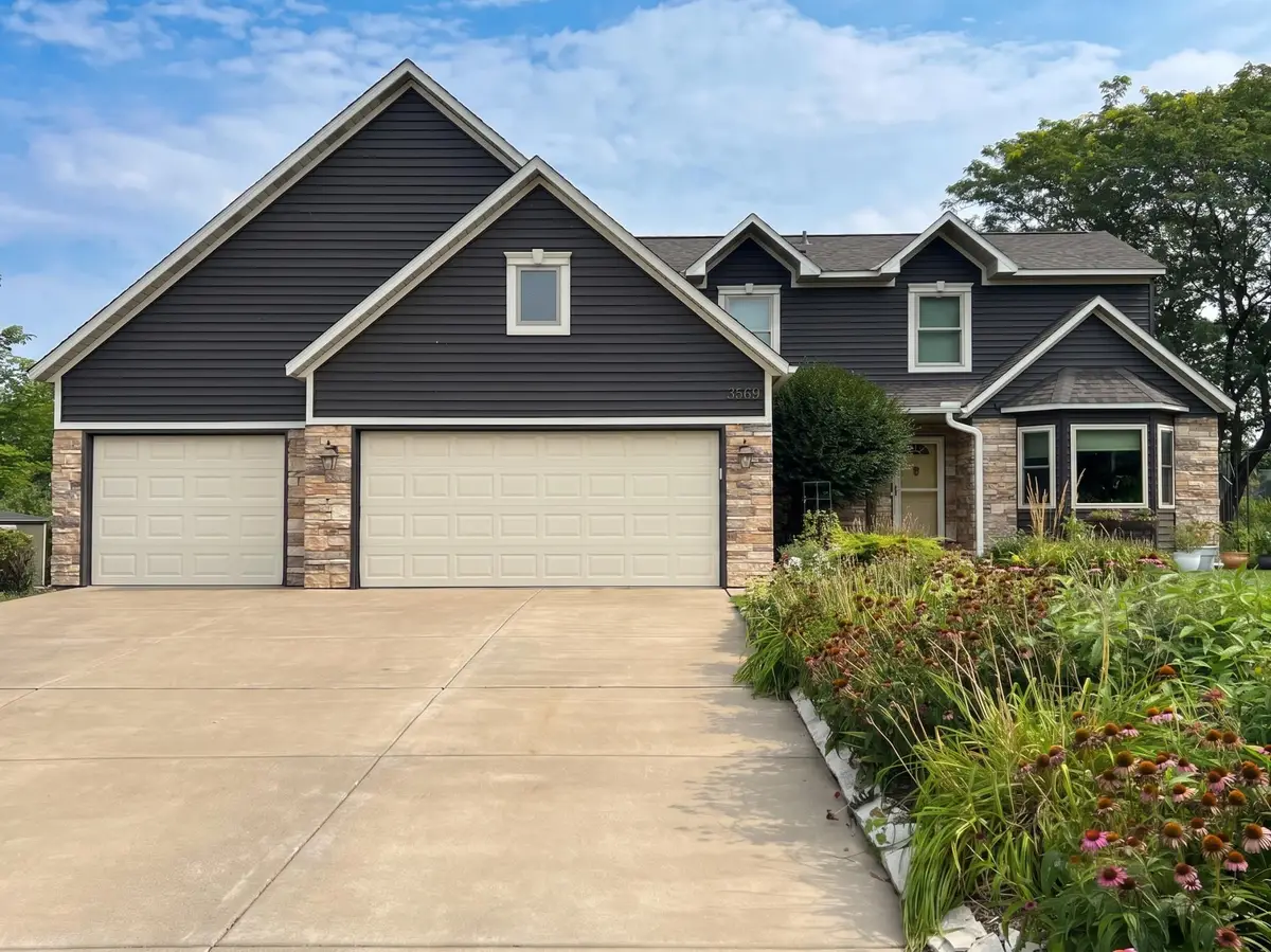3569 Gershwin Avenue N, Oakdale, MN 55128 - #1