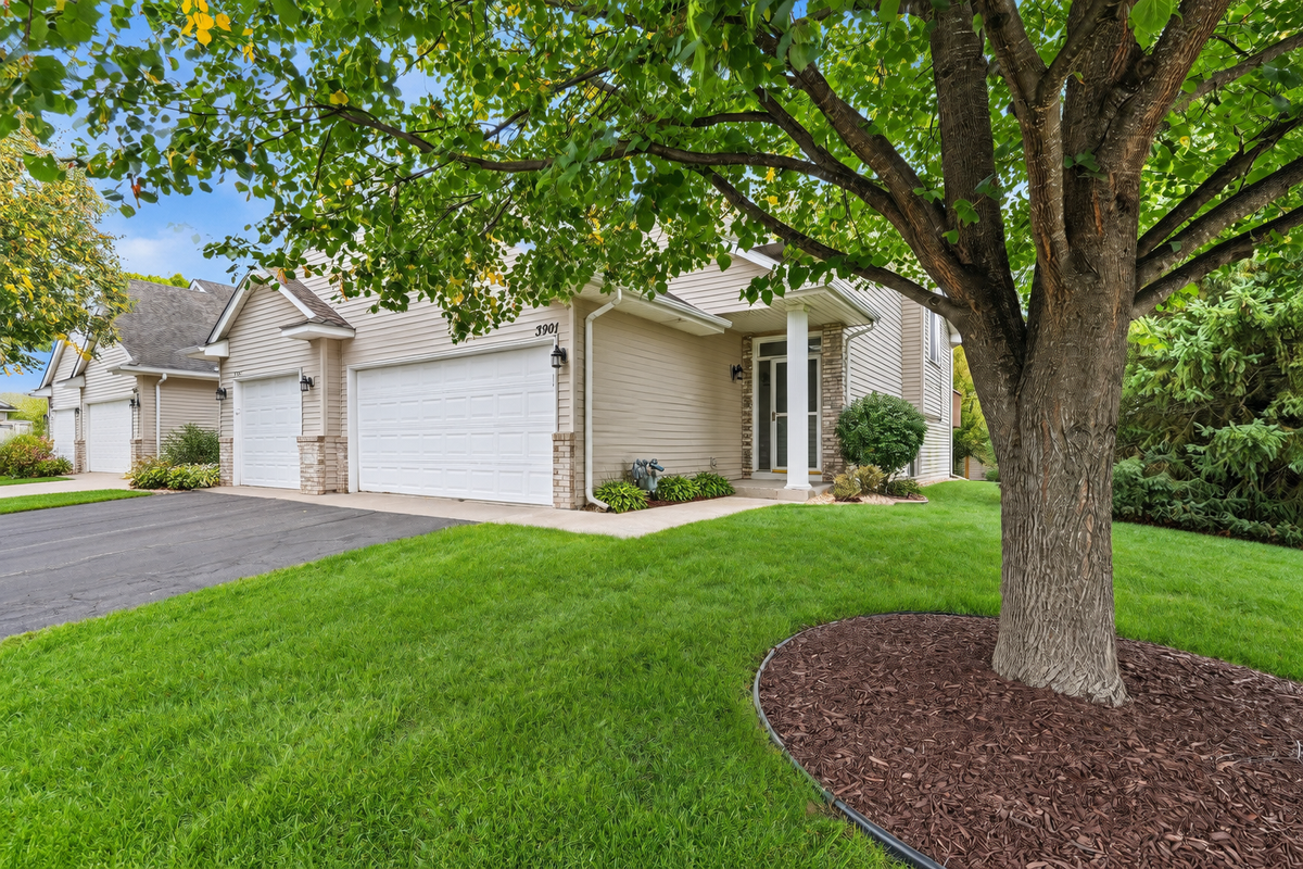 3901 124th Circle Nw, Coon Rapids, MN 55433 - #1