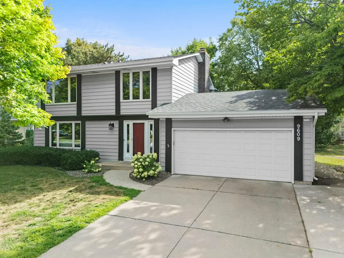 9609 Utica Road, Bloomington, MN 55437 - #1