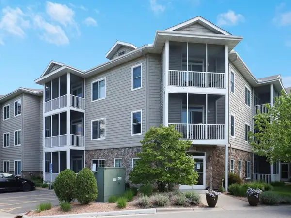 110696 Village Road #119, Chaska, MN 55318