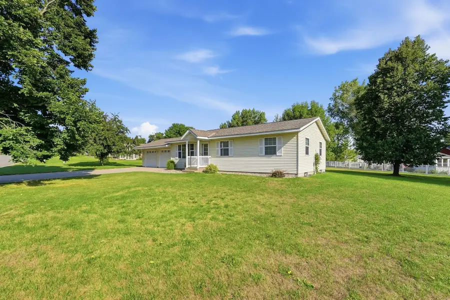 22 6th Street S, Sauk Centre, MN 56378 - #2