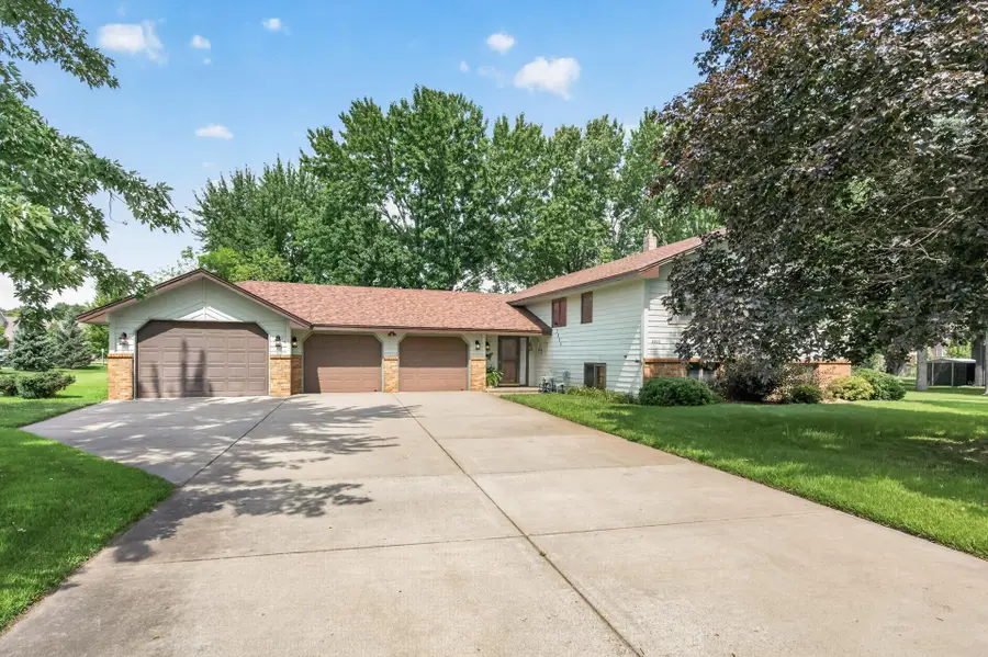 3800 101st Avenue N, Brooklyn Park, MN 55443 - #2