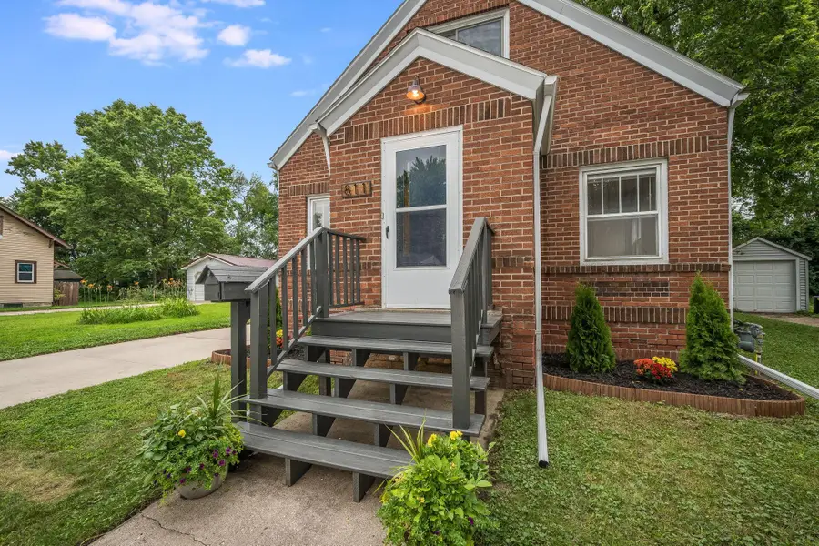 811 South Avenue, North Mankato, MN 56003 - #2