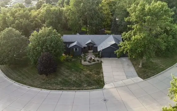 710 20th Street, Windom, MN 56101