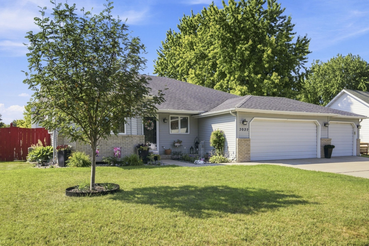 3032 37th Avenue S, Fargo, ND 58104 - #1