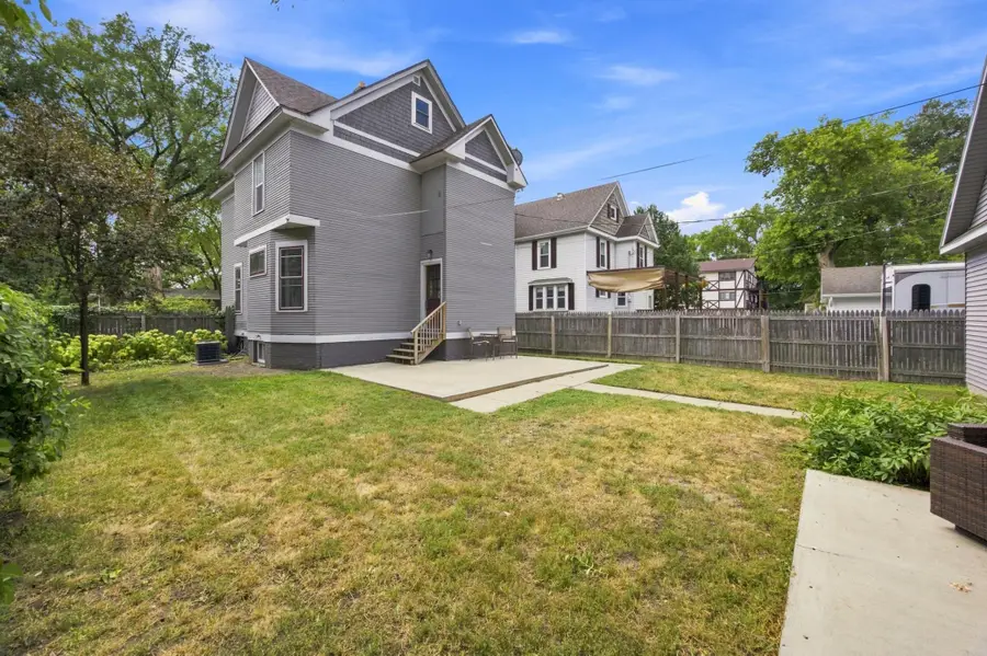 819 8th Avenue N, Fargo, ND 58102 - #3