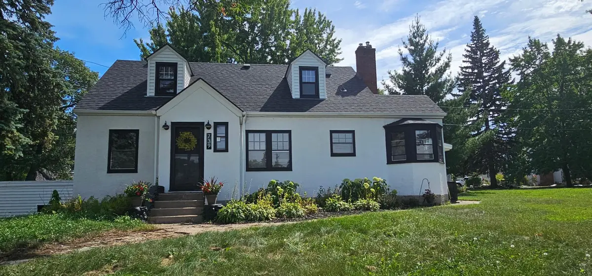 739 10th Street Nw, New Brighton, MN 55112 - #1