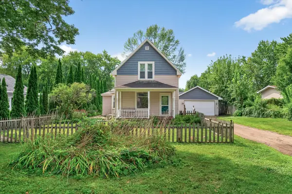 117 Lockey Avenue, Center City, MN 55012