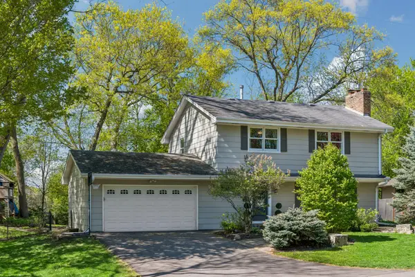 290 Ridgeview Drive E, Wayzata, MN 55391