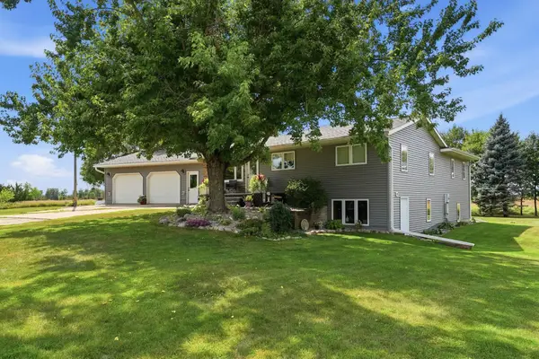 26280 115th Street Ne, Belgrade, MN 56312