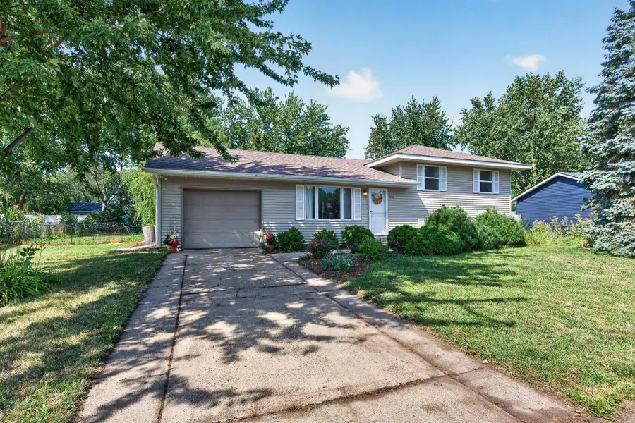 958 Cortland Drive, Apple Valley, MN 55124 - #3