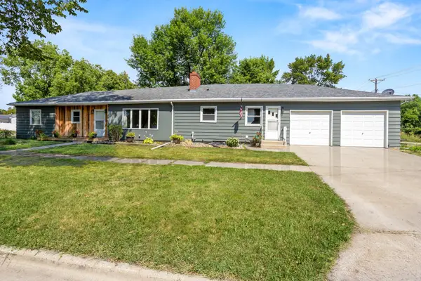 824 4th Avenue N, Wahpeton, ND 58075