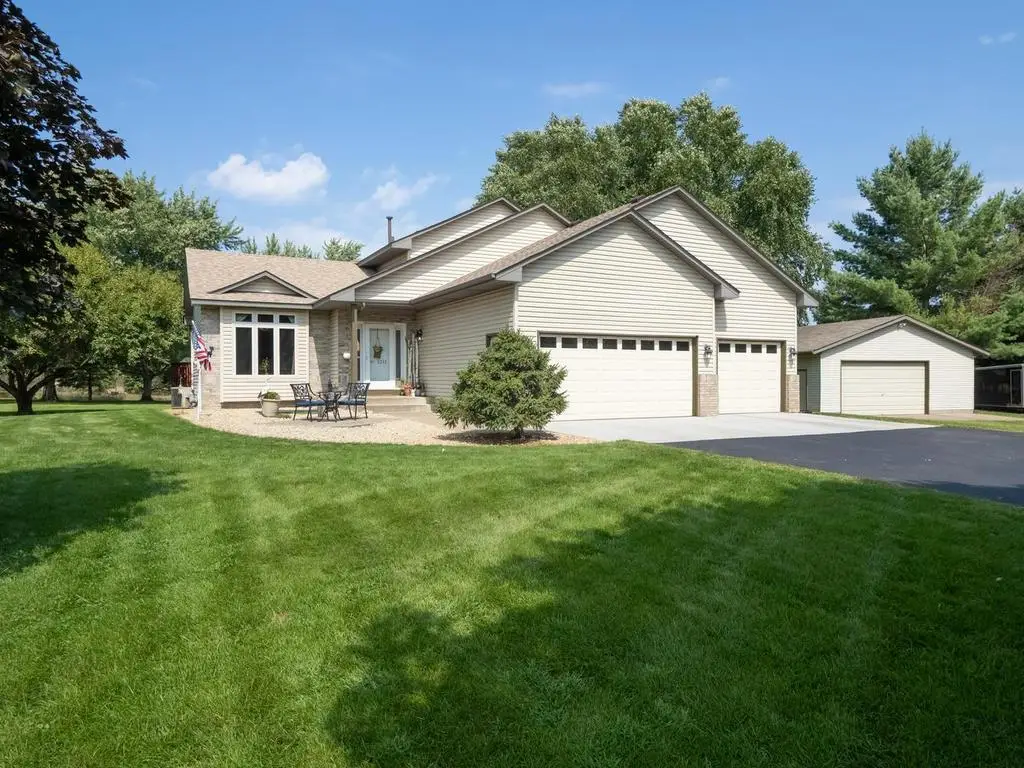 3231 206th Avenue Nw, Oak Grove, MN 55303 - #1