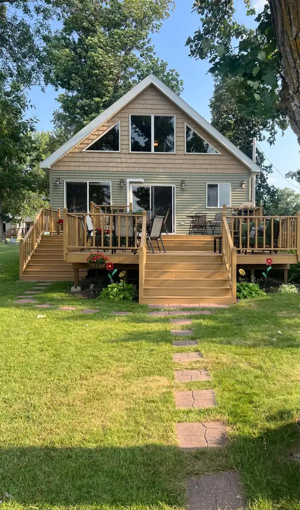 12090 Lake Street Se, Mentor, MN 56736