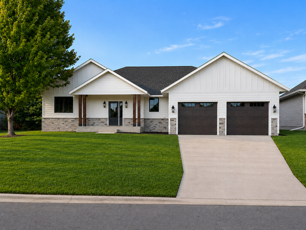 1215 Moor Stone Drive Ne, Alexandria, MN 56308