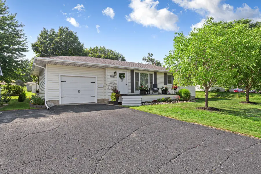 1314 N 5th Street, Saint Peter, MN 56082 - #2