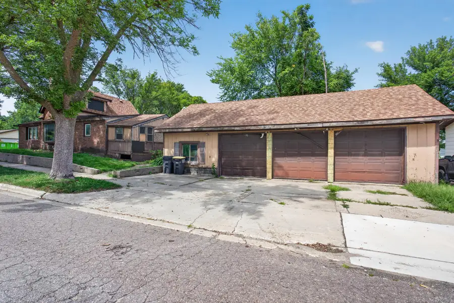 202 N Lincoln Street, Lake Crystal, MN 56055 - #2