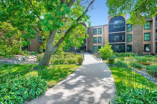 9600 Portland Avenue S #317, Bloomington, MN 55420