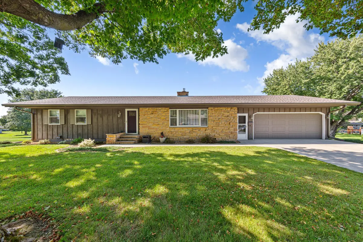 127 Woodcrest Terrace, Le Sueur, MN 56058 - #1