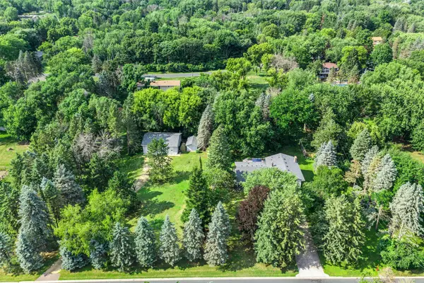 8254 38th Street N, Lake Elmo, MN 55042