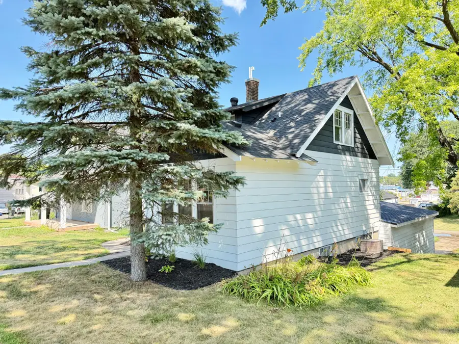509 E Vernon Avenue, Fergus Falls, MN 56537 - #2