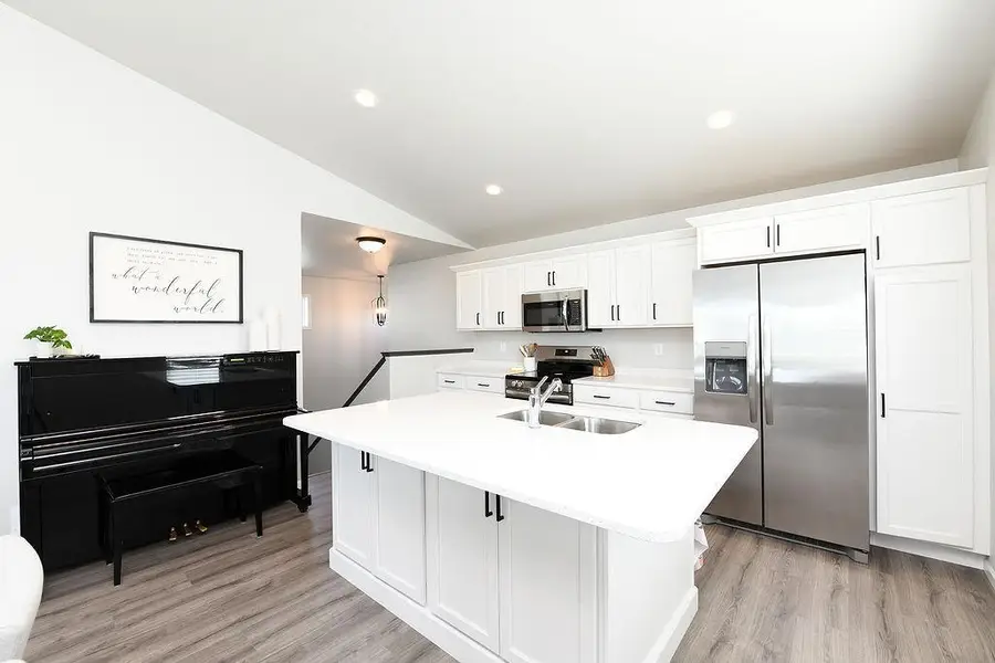 1444 69 Avenue S, Fargo, ND 58104 - #3
