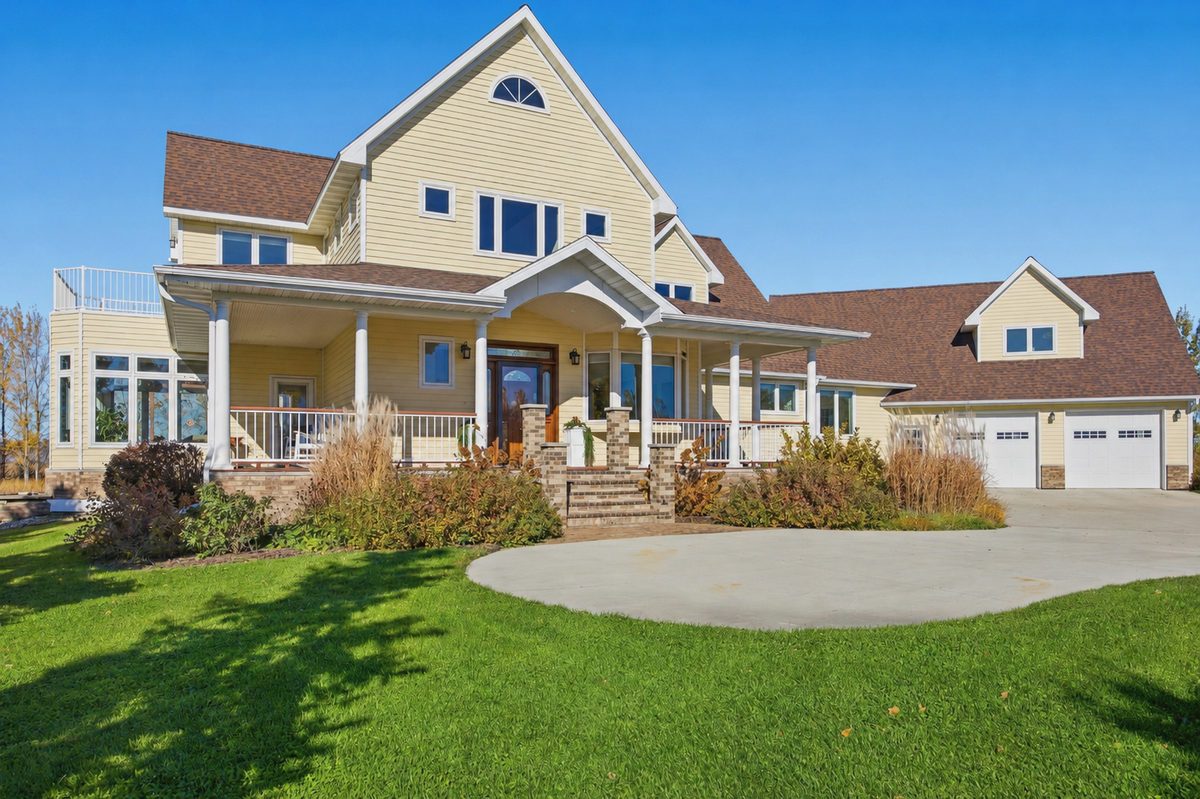 3422 73rd Avenue N, Moorhead, MN 56560 - #1