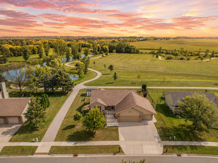 1905 Prairie Avenue Sw, Faribault, MN 55021 - #2