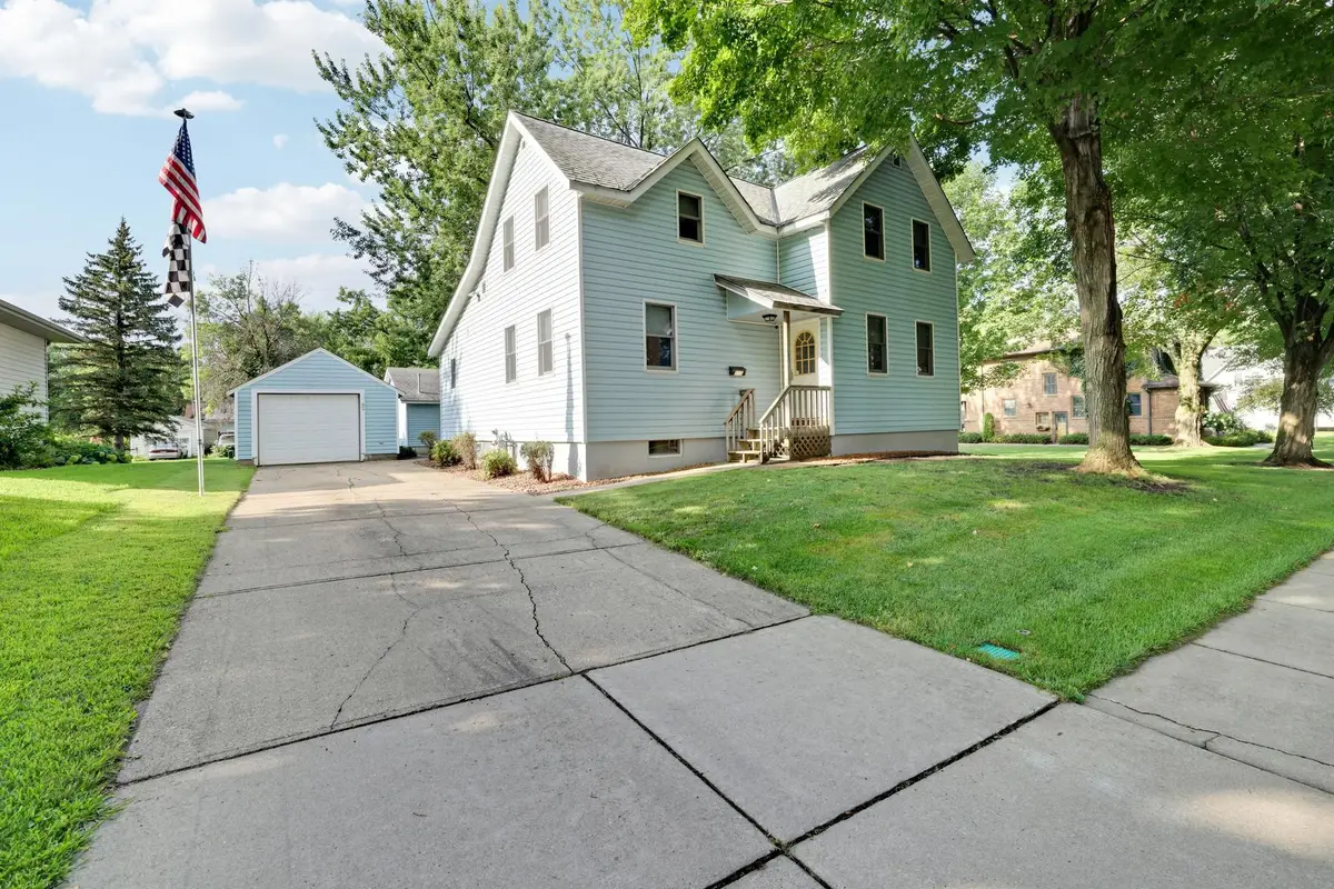 110 2nd Street Sw, New Prague, MN 56071 - #1