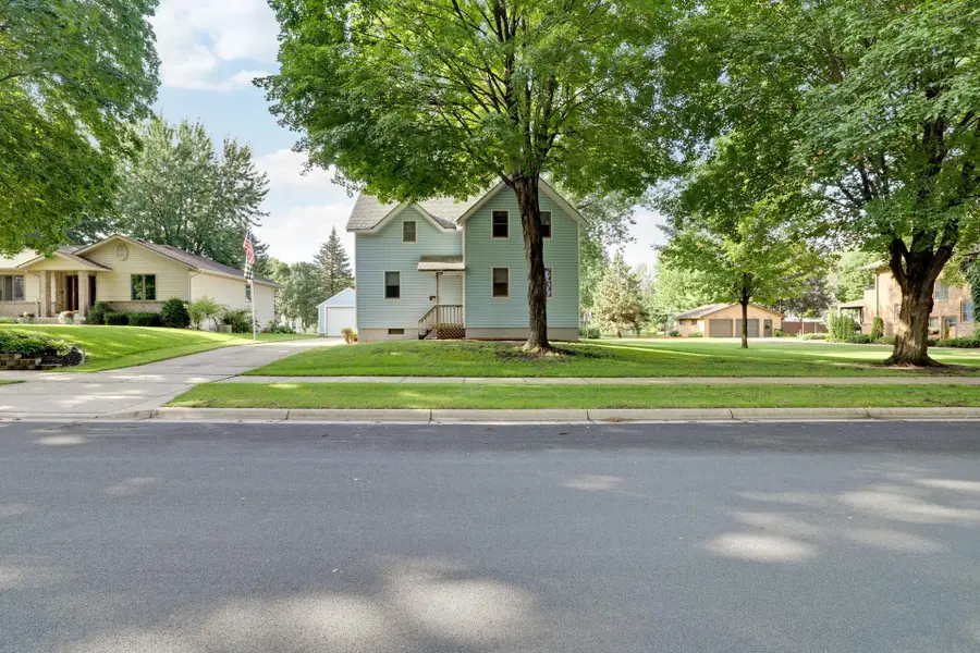 110 2nd Street Sw, New Prague, MN 56071 - #2