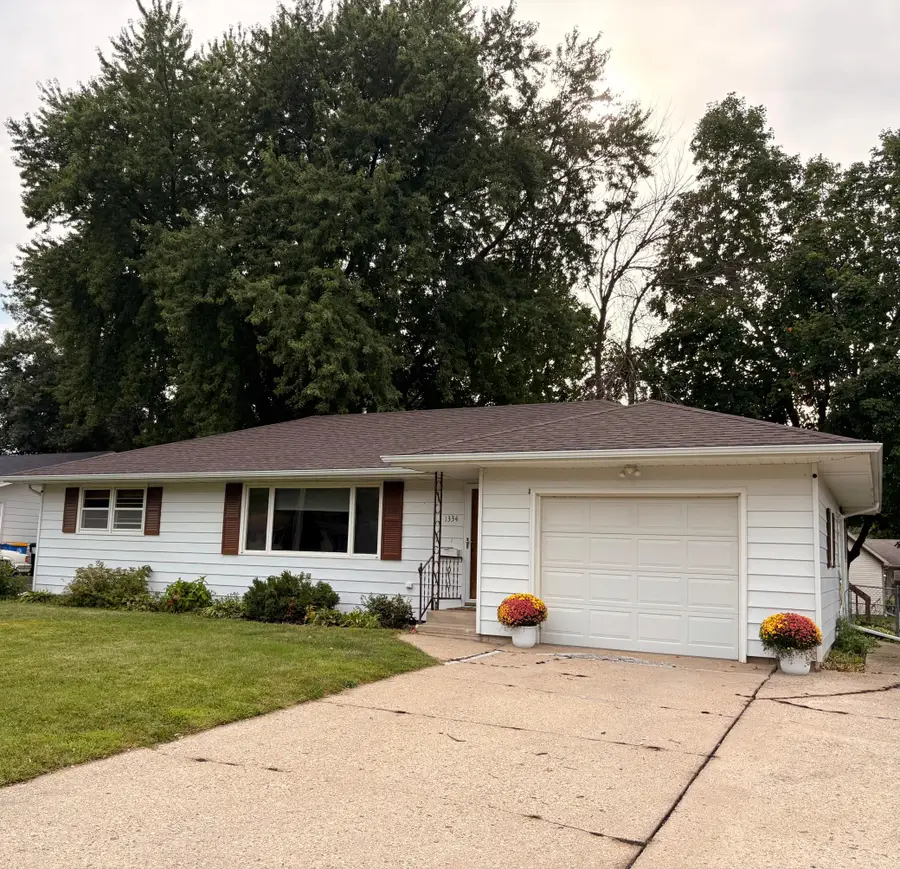 1334 Lincoln Avenue, Owatonna, MN 55060 - #2
