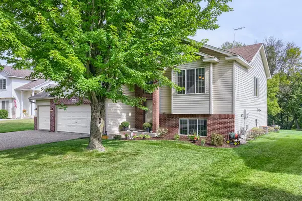 10324 Kalen Lane Ne, Hanover, MN 55341